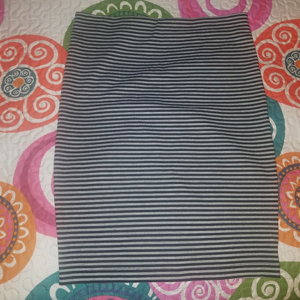 Gray & Black Pencil Skirt